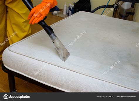 Dry Cleaning Old White Mattress Stock Photo by ©DevidDO 197750638