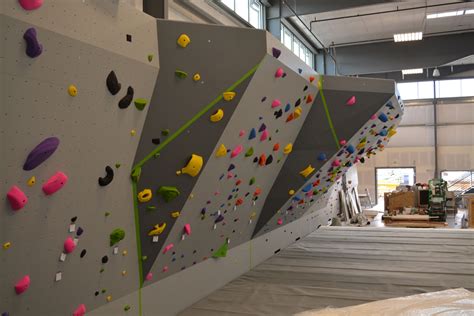 Unraveling the Mystery: The Science Behind Rock Climbing Walls ...