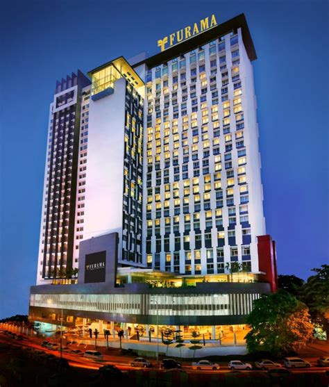 Furama Hotel Bukit Bintang, modern 27-storey building in capital city