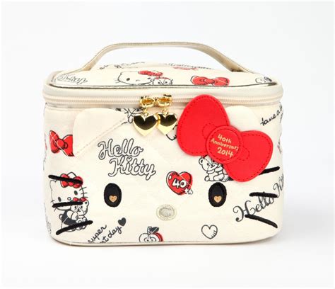 10 Cute Hello kitty Makeup Bags You must Have