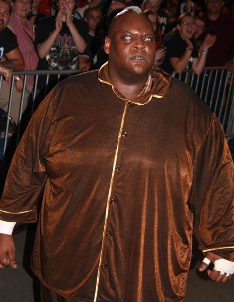 Viscera (wrestler) - Wikipedia