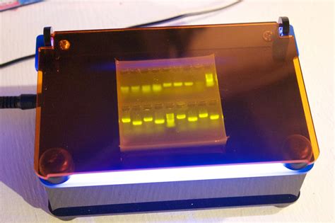 blueBox™ S Transilluminator with Imaging Hood – miniPCR