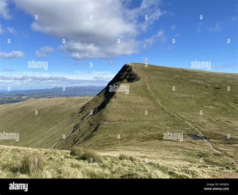 Welsh mountains hi-res stock photography and images - Alamy