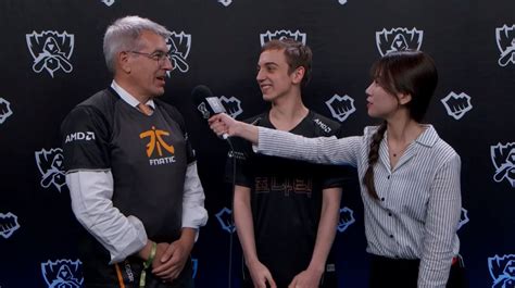 Wholesome: Fnatic Caps Dad Shows Up To League Of Legends Worlds Interview