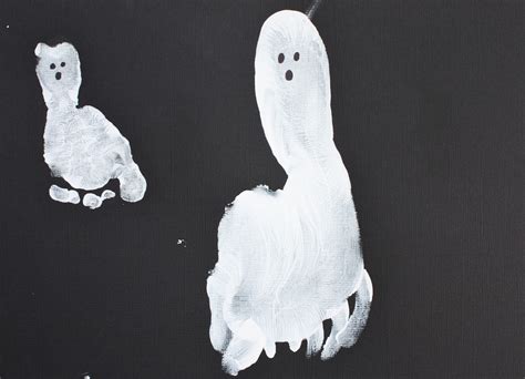 christina williams: Footprint Ghosts