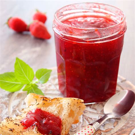 Confiture de fraises au miel et au gingembre | Recette | Confiture fraise, Recette confiture ...