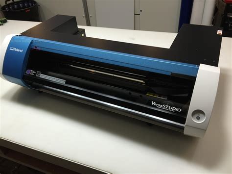 Roland VersaSTUDIO BN-20 Desktop Inkjet Printer/Cutter