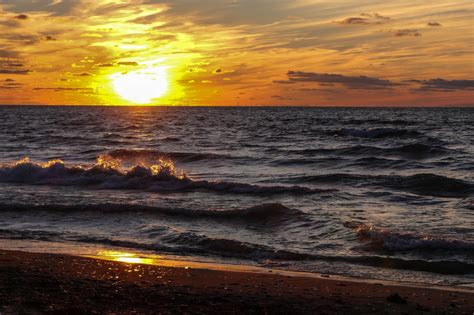 Gale's Photo and Birding Blog: Lake Erie Sunset