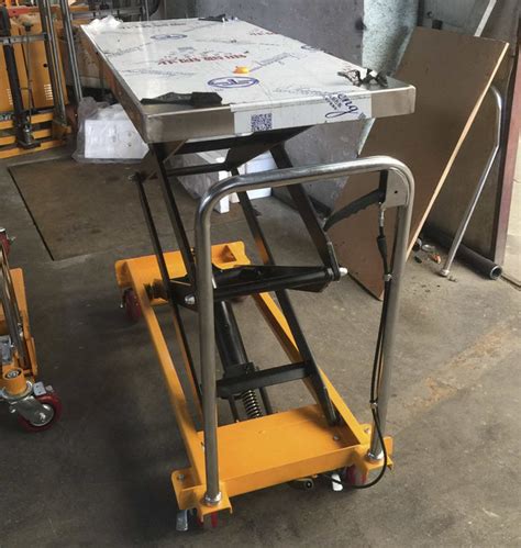 Ageing Resistance Heavy Duty Lift Table , Extra Large Plate Scissor Lift Work Table