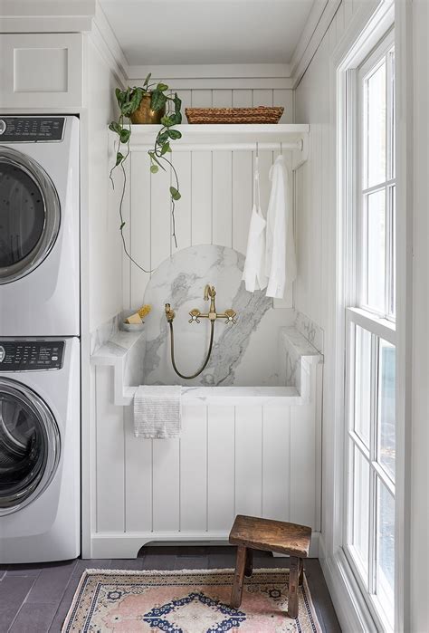 Using white vinegar in laundry: to deodorize clothes fast | Homes & Gardens