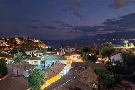 Nightlife in Antalya: Popular Bars and Lively Clubs