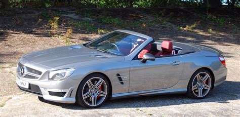 Mercedes SLS AMG vs Mercedes SL63 AMG