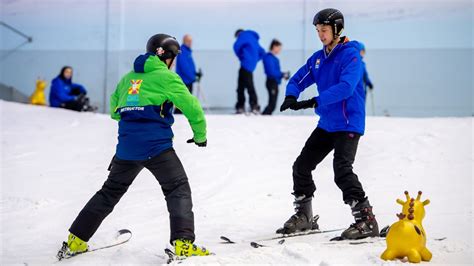 Can indoor skiing lessons get you ready for the real snow slopes? | HELLO!