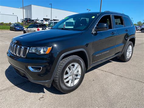 Pre-Owned 2017 Jeep Grand Cherokee Laredo 4×4 4WD Sport Utility