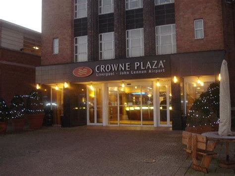 Crowne Plaza Liverpool - John Lennon Airport - Compare Deals