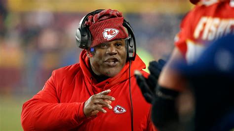 'Crazy' that Eric Bieniemy has yet to be hired as head coach, Chiefs' Patrick Mahomes says | Fox ...