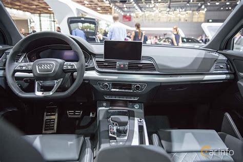 Interior of Audi Q5 35 TDI quattro 2.0 TDI S Tronic, 163ps, 2019 at ...