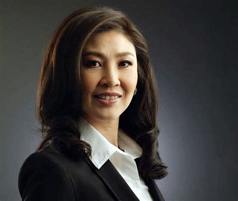 Yingluck Shinawatra Photo Shot | Yingluck Shinawatra Photos | FanPhobia ...