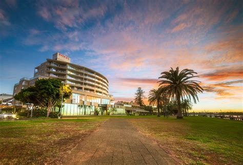 Rydges Port Macquarie | Reserve Your Hotel, Self-Catering, or Bed and ...