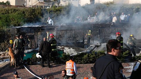 Jerusalem bus blast wounds 21, called terror attack by police