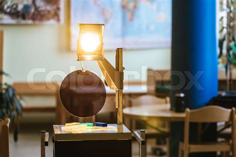 Schooling concept: Retro overhead projector in classroom, educational ...