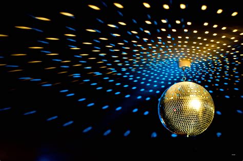 Free Live Disco Ball Wallpaper - WallpaperSafari