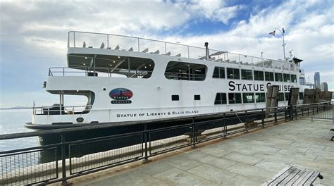 The Statue of Liberty Ferry – Statue of Liberty Tour