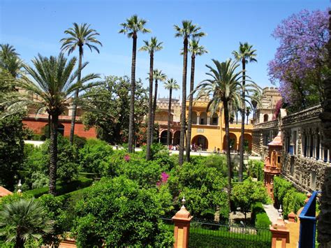 Visitor's Guide to the Royal Alcázar of Seville: A Dornish Garden of Eden