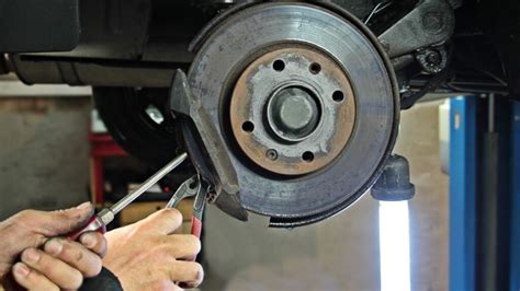 Mechanical Brakes – Types, working, advantages & disadvantages