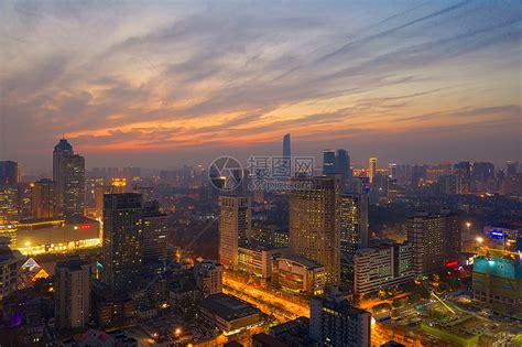 繁华都市高楼大厦金色夜景高清图片下载-正版图片501210798-摄图网