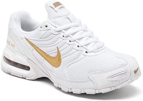 5 Best Nike Shoes For Nurses In 2022. Tips and Reviews