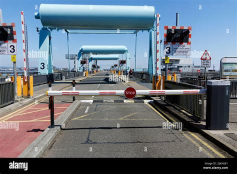 Lock Gates and lift bridge, Cardiff Bay Barrage, Cardiff, South Wales ...