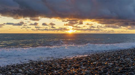 Beautiful sunset over the seascape 10333645 Stock Photo at Vecteezy