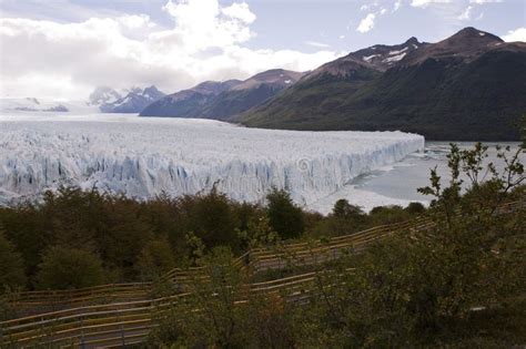 Perito Moreno Glacier in Los Glaciares National Park in Southern ...