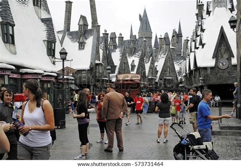 Wizarding World Harry Potter Universal Orlando Stock Photo 573731464 ...