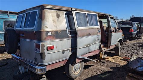 Junkyard Gem: 1978 Chevrolet Chevy Van - offroadingblog.com