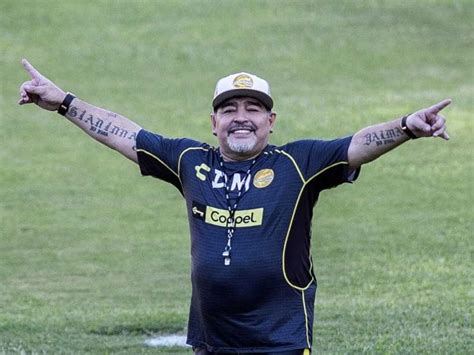 Diego Maradona, Legendary Footballer, Dies Of Heart Attack At 60 | Football News