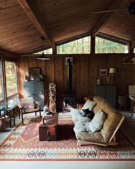 my scandinavian home: A Cosy Off-The-Grid Cabin in The Woods