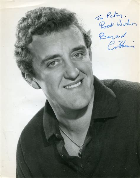 Bernard Cribbins – Movies & Autographed Portraits Through The Decades