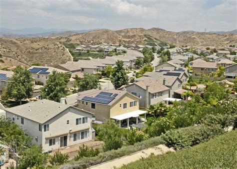 Santa Clarita receives preliminary look into possible number of housing units needed by 2029