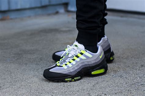 2010 Air Max 95 Neon On Feet Sneaker Review - Classic Colorway!