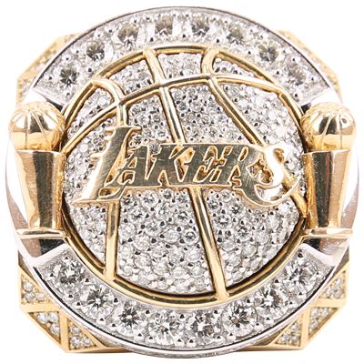 History: Lakers Championship Rings in 2021 | Lakers championship rings ...