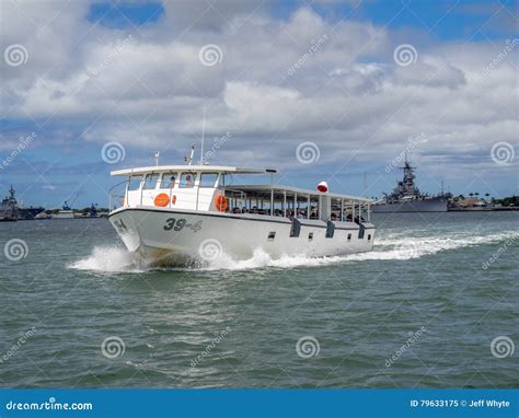 USS Arizona Memorial Tour Boat Editorial Image - Image of harbor ...