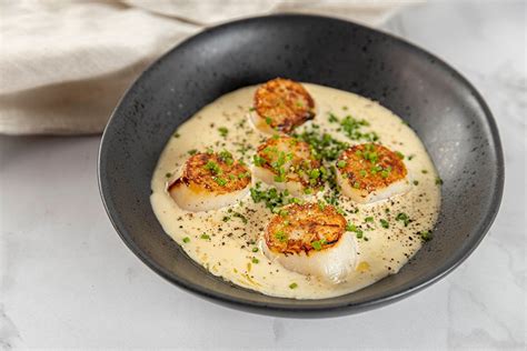 Scallops in Cream Sauce — Everyday Gourmet