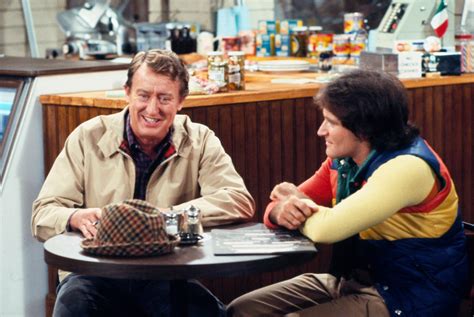 Mork And Mindy: Behind The Scenes Secrets About Robin Williams Show