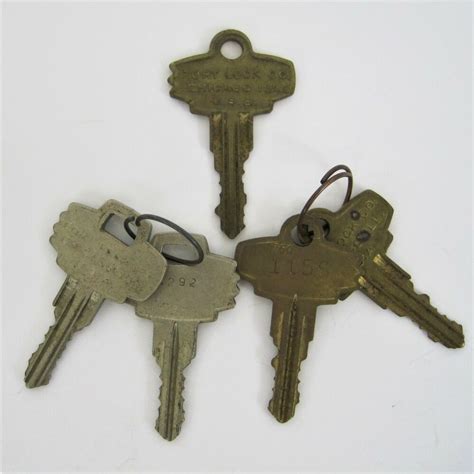 Vintage Keys Fort Lock 750 2 Sets (same) 1 Single Marked 1292 1155 1624 Chicago Ill, Vintage ...