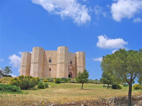 Apulia's Medieval Castles Host Arnaldo Pomodoro Exhibit | ITALY Magazine