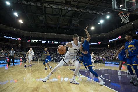 Slideshow: Men's basketball vs. UMKC - GCU Today