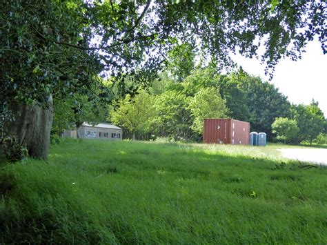 Troop shelter B, Pippingford Park © Robin Webster cc-by-sa/2.0 :: Geograph Britain and Ireland