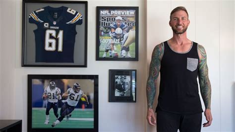 This former NFL player lost 85 pounds in four months — and kept it off - Los Angeles Times